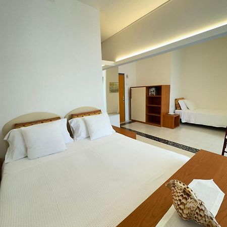 Hotel Pinocchio Каттолика Экстерьер фото